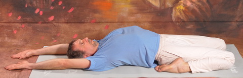 Supta Vajrasana 3-Fekvő Gyémánt 3